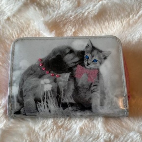 2/$30 Girl's Bilfold Wallet Zip-closure NWOT - Picture 5 of 6